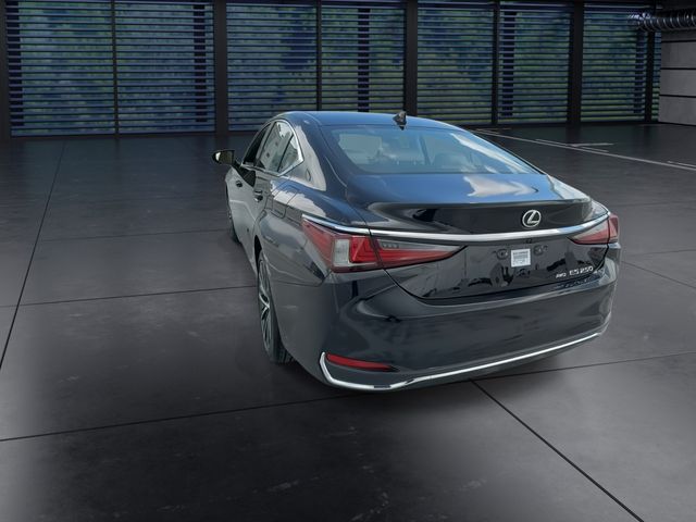 Used 2024 Lexus ES Sedan