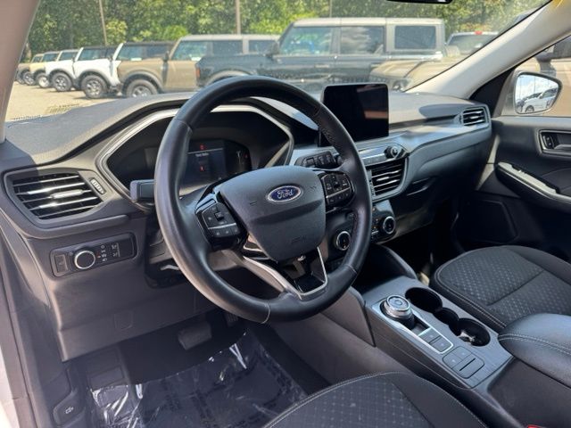 Used 2024 White Ford Active image 25