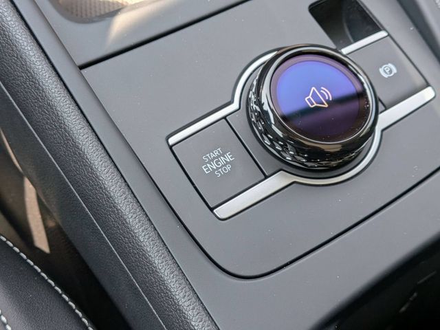 2025 Volkswagen Tiguan SE - Photo 22
