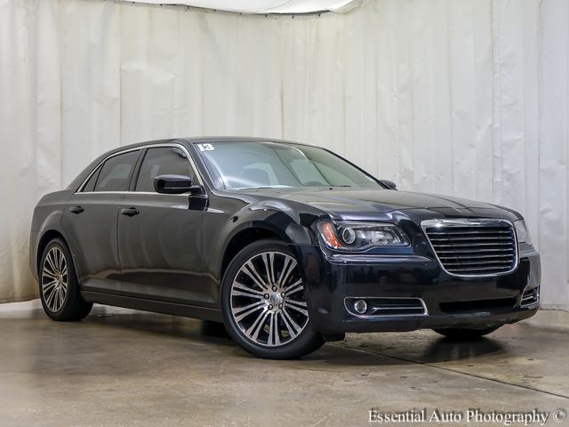 Phantom Black 2013 Chrysler 300 Sedan Rear-Wheel Drive 8-Speed Automatic