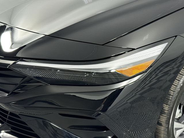 New 2025 Hyundai Elantra Hybrid For Sale in Indianapolis, IN