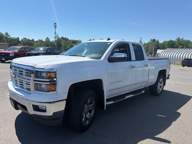 Summit White 2014 Chevrolet Silverado 1500 Pickup Truck Four-Wheel Drive 6-Speed Automatic Overdrive