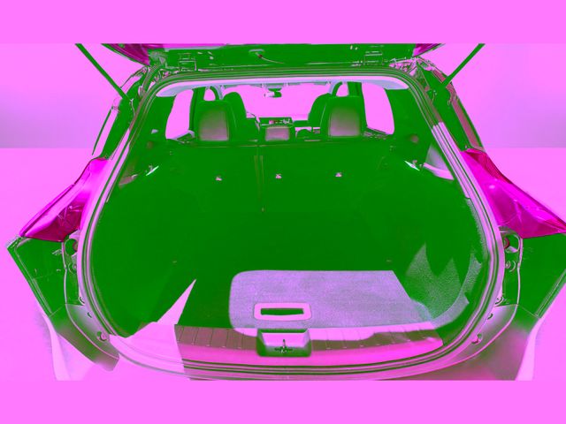 Used 2025 White Nissan SR image 31
