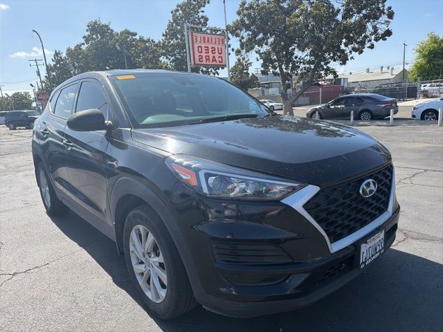 Black Noir Pearl 2021 Hyundai Tucson SE FWD SUV / Crossover Front-Wheel Drive 6-Speed Automatic