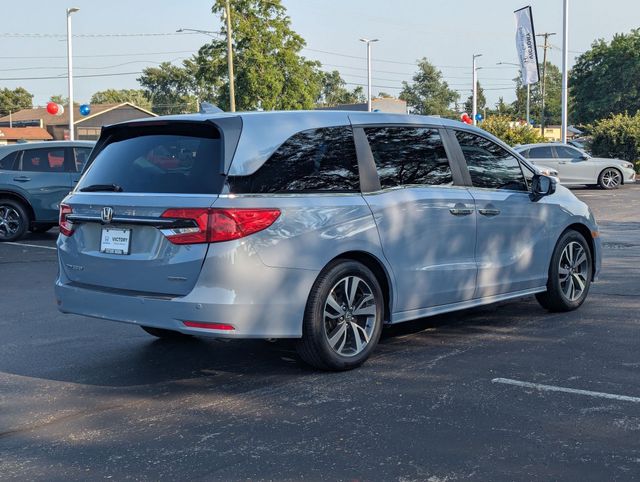 Certified Used 2024 Sonic Gray Pearl Honda Touring image 7