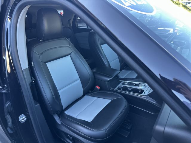 Used 2023 Black Ford XLT image 28