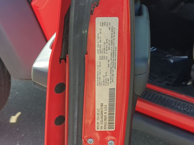 Used 2022 Red Jeep Sport S image 36