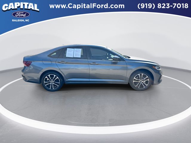 Used 2025 Gray Volkswagen 1.5T Sport image 9