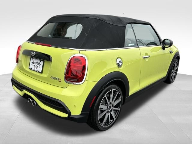 2024 MINI Cooper S Signature 10