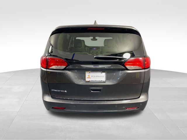 2017 Chrysler Pacifica Touring 30