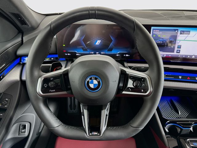 2025 BMW i5 xDrive40 11