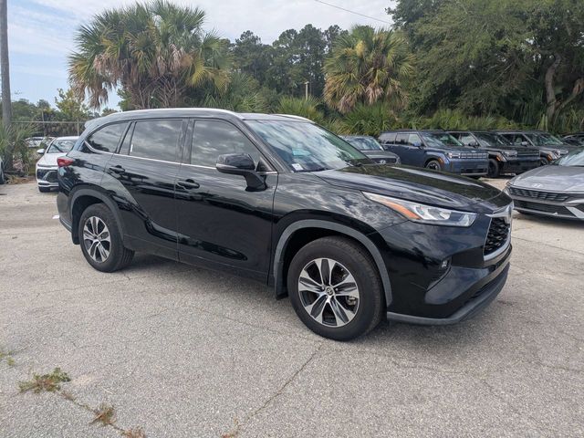 2020 Toyota Highlander Negro (Midnight Black Metallic) SUV/Crossover Tracción delantera 8 velocidades Automática