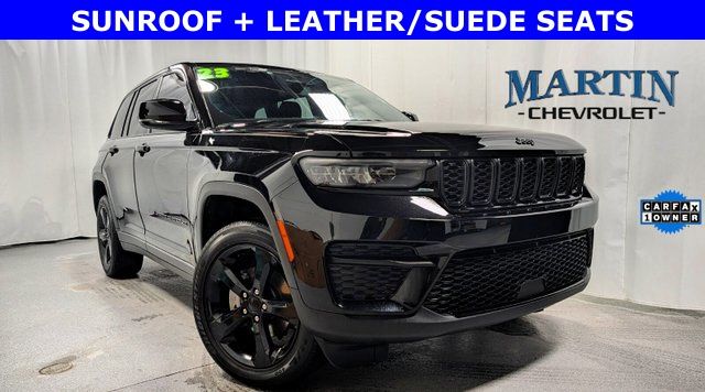 2023 Jeep Grand Cherokee Altitude 4WD