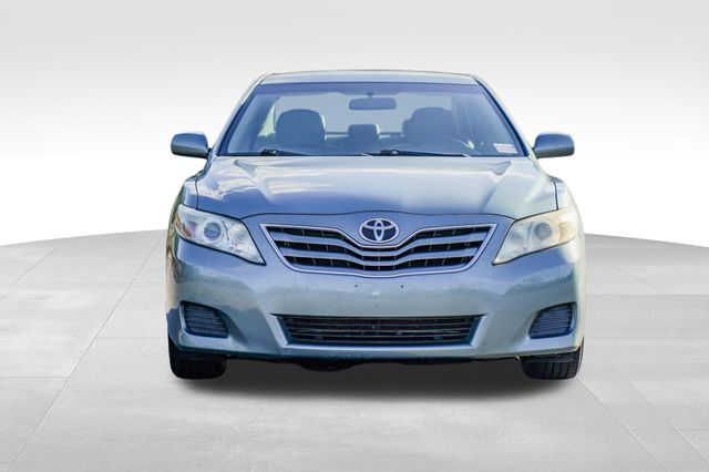 2011 Toyota Camry LE 2