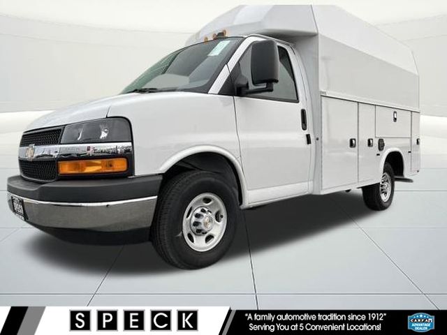 2025 Chevrolet Express Chassis 3500 Cutaway 139