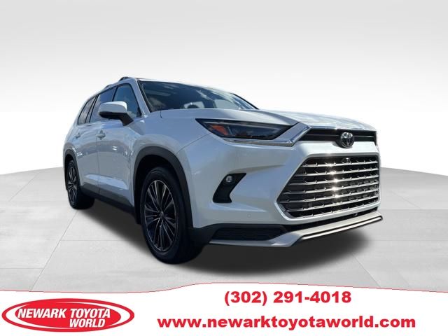 2024 Toyota Grand Highlander Platinum's photo