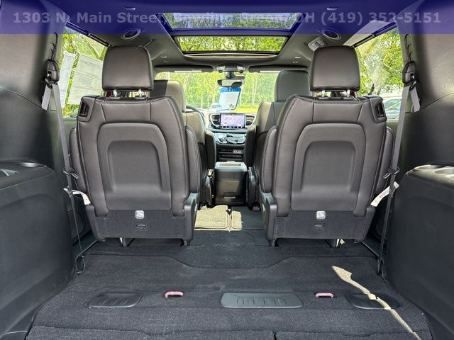 New 2025 Chrysler Pacifica Select 4D Passenger Van