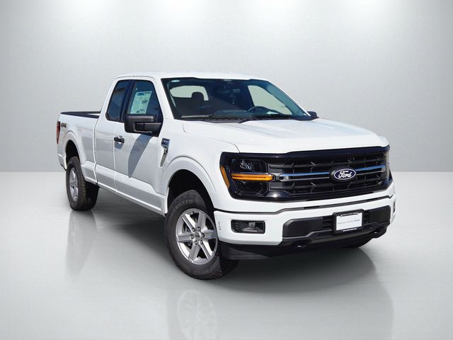 Oxford White 2026 Ford F-150 XLT SuperCab 4WD Pickup Truck Four-Wheel Drive Automatic