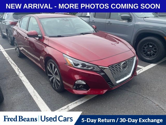 Red (Scarlet Ember Tintcoat) 2022 Nissan Altima Sedan All-Wheel Drive Continuously Variable Transmission