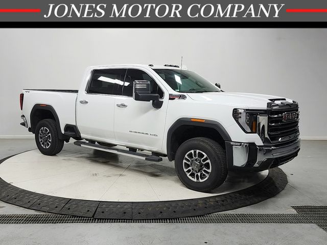 Summit White 2025 GMC Sierra 2500HD SLT Crew Cab 4WD Pickup Truck Four-Wheel Drive Automatic