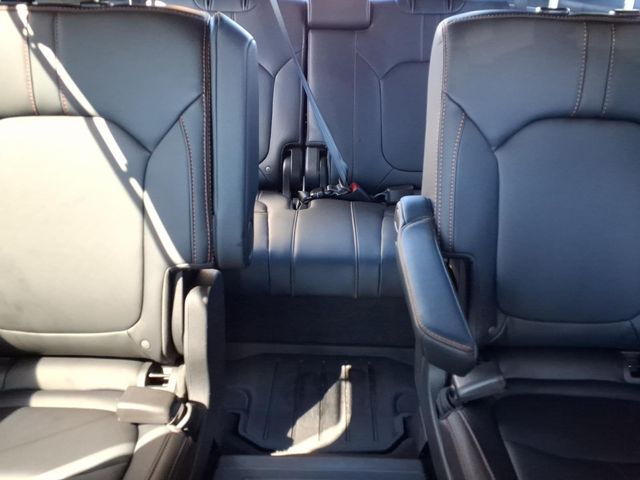 Used 2025 Honda Pilot SUV