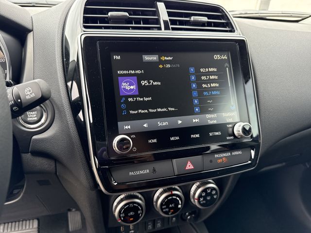 New 2025 Gray Mitsubishi 2.0 SE image 17