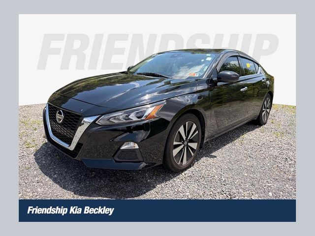 Super Black Clearcoat 2019 Nissan Altima Sedan Front-Wheel Drive Continuously Variable Transmission