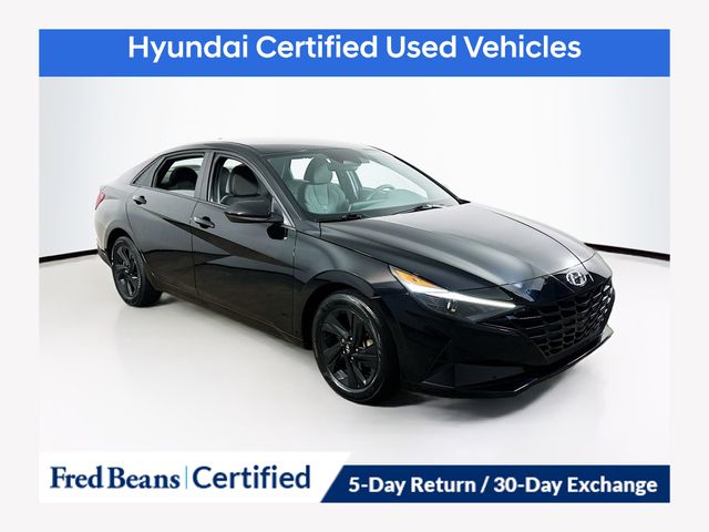 Onyx Black 2023 Hyundai Elantra SEL FWD Sedan Front-Wheel Drive Continuously Variable Transmission