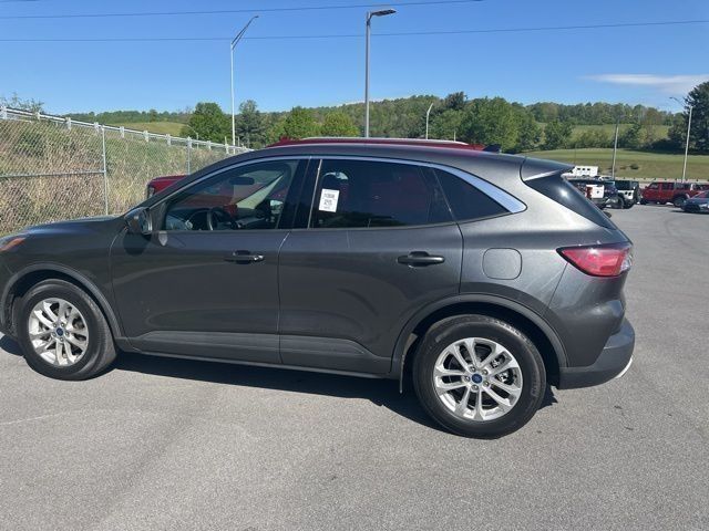 Gray (Magnetic) 2020 Ford Escape SE FWD SUV / Crossover Front-Wheel Drive 8-Speed Automatic
