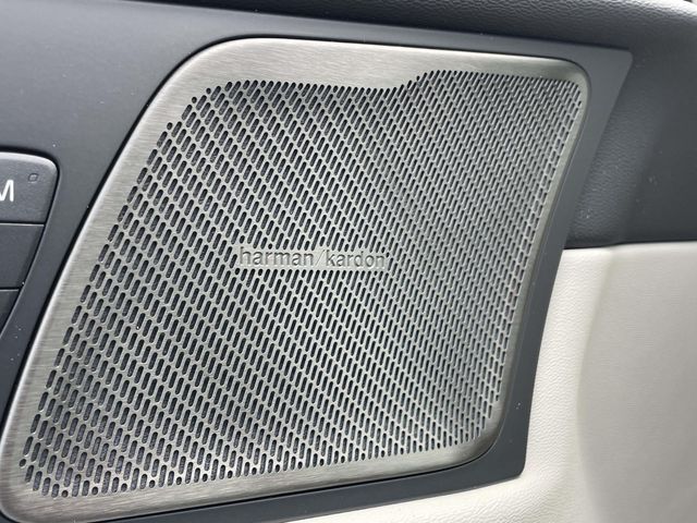 New 2026 White Volvo T8 Ultra image 36