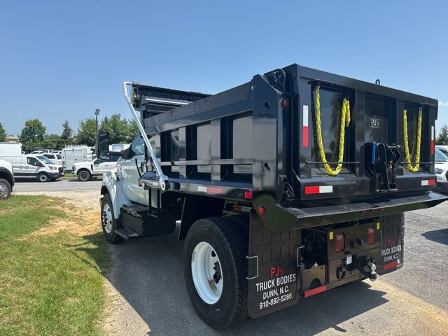 2025 Ford F-650 Super Duty 