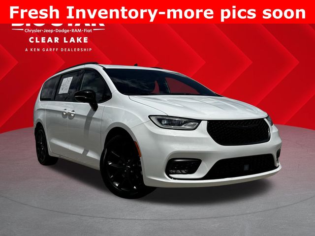 2025 Chrysler Pacifica Limited White at Big Star Chrysler Jeep Dodge Ram 