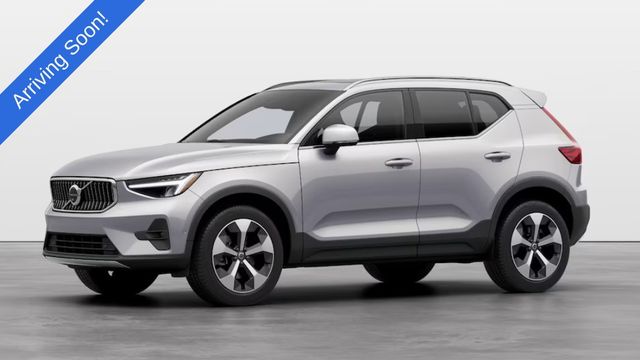 2023 Volvo XC40 B5 Plus Dark Theme AWD