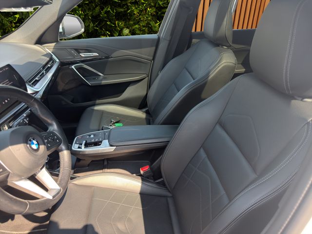 2025 BMW X1 xDRIVE28i • 2.0L TURBO CLEAN CARFAX • 1 OWNER PANORAMIC MOONROOF • HEATED SEATS • DRIVING ASSISTANCE PLUS • DIGITAL KEY Thumbnail