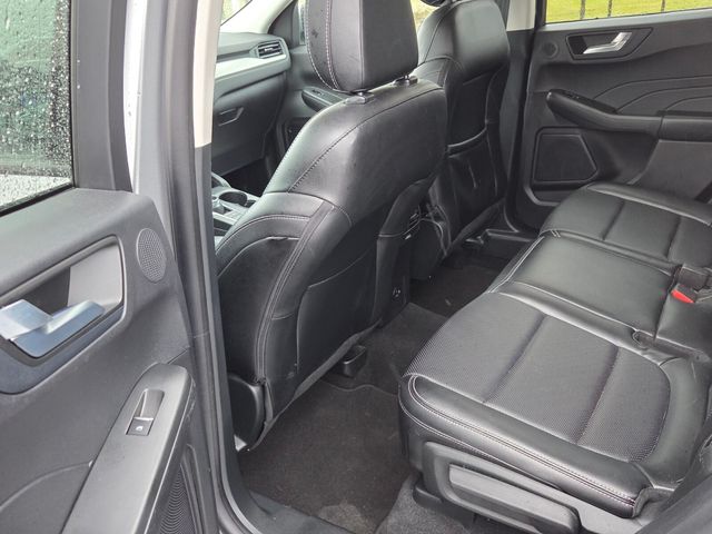 Used 2022 Silver Ford SEL image 7