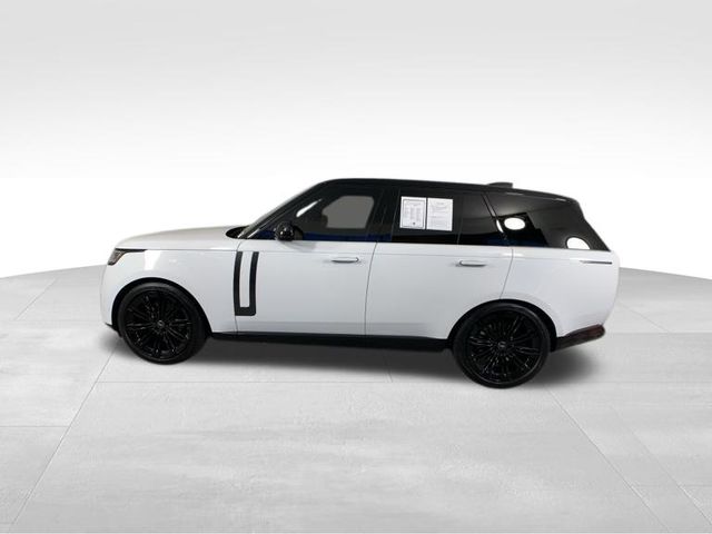 2023 Land Rover Range Rover SE 4