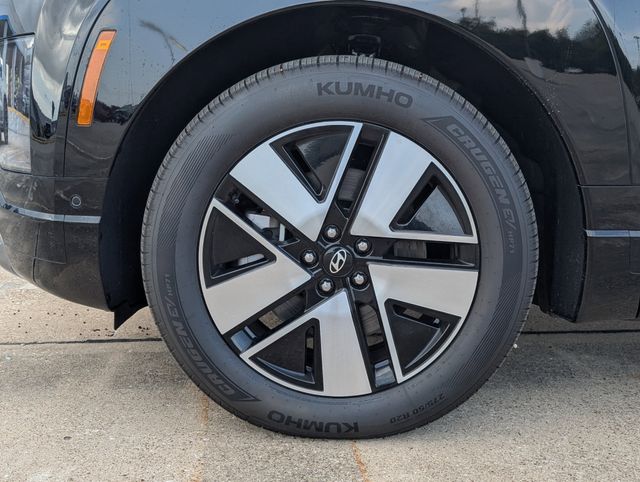 New 2026 Black Hyundai SEL image 9