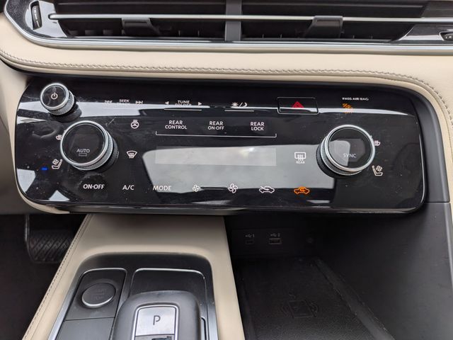 2024 INFINITI QX60 LUXE White at Bayshore Chrysler Jeep Dodge Ram