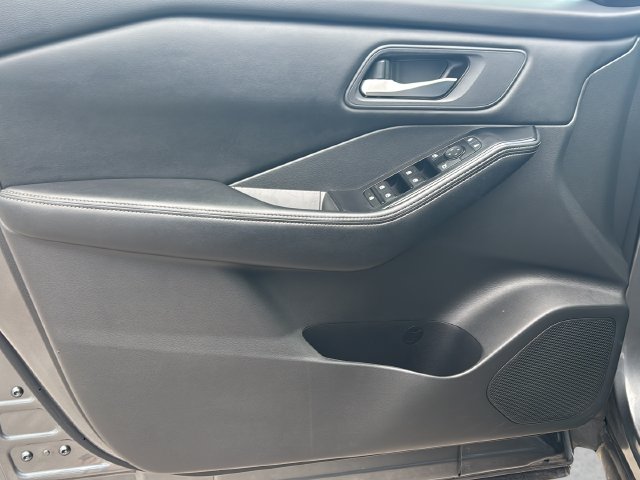 Used 2025 Nissan Rogue SUV