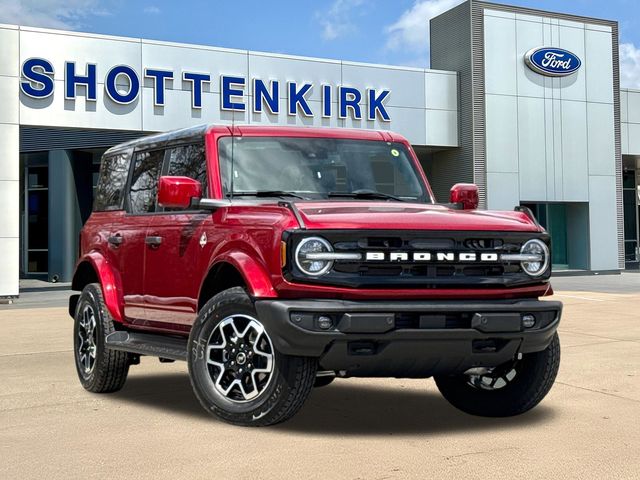 2026 Ford Bronco Outer Banks 4-Door 4WD