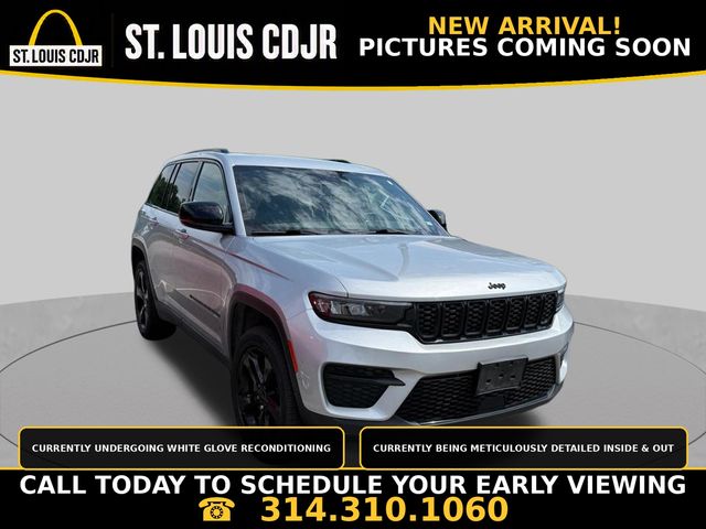 Silver Zynith 2023 Jeep Grand Cherokee SUV / Crossover Four-Wheel Drive 8-Speed Automatic