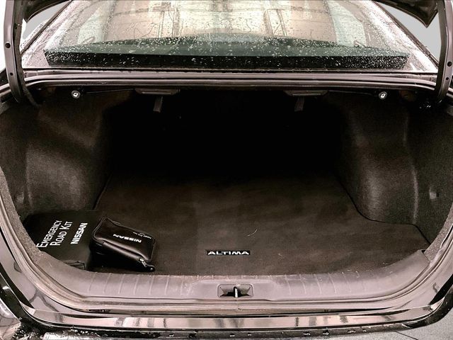 2021 Nissan Altima 2.5 SR Black at Bob Ruth Ford