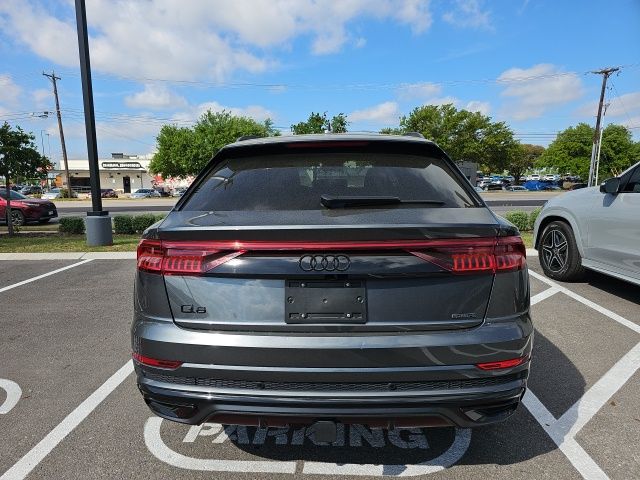 Thumbnail: 2022 Audi Q8 - 4