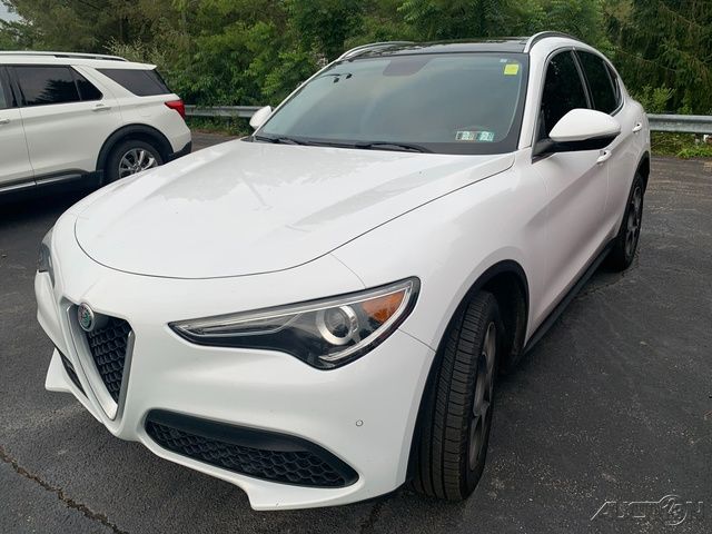 Alfa White 2018 Alfa Romeo Stelvio SUV / Crossover All-Wheel Drive 8-Speed Automatic