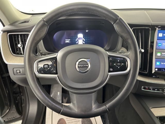 2022 Volvo XC60 B5 Inscription 20