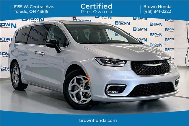 Silver Mist Clearcoat 2024 Chrysler Pacifica Minivan Front-Wheel Drive 9-Speed Automatic