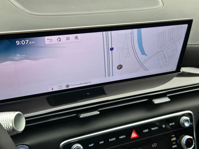2027 Genesis GV80