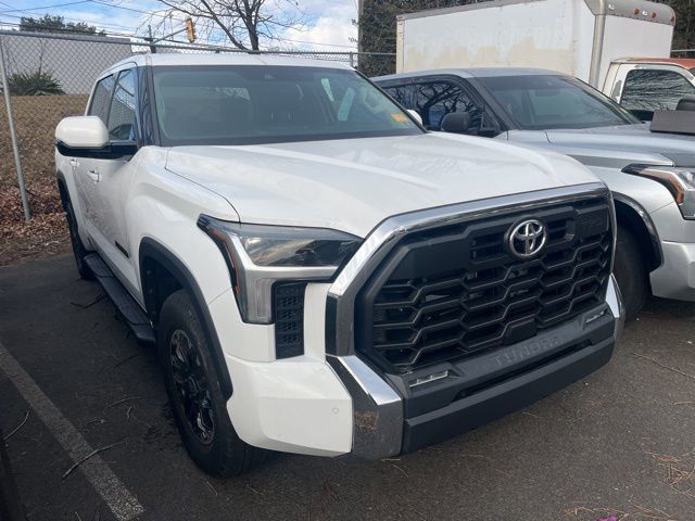 2022 Toyota Tundra SR5 CrewMax Cab 4WD