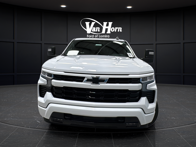 Used 2024 Summit White Chevrolet RST image 2