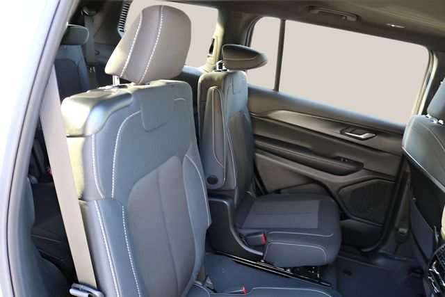 New Car 2025 Jeep Grand Cherokee L  Laredo For Sale Under $35,000 In Austin, Texas